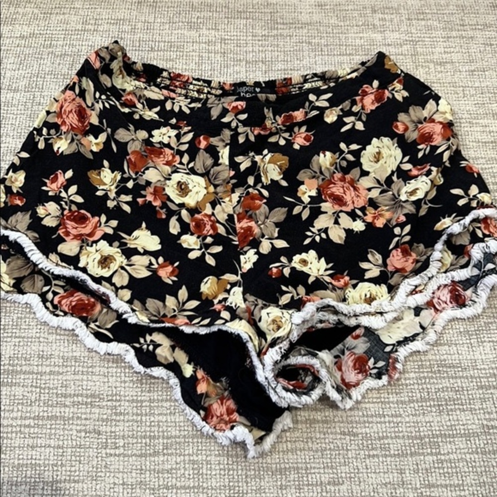 PAPER HEART FLOWY SHORTS